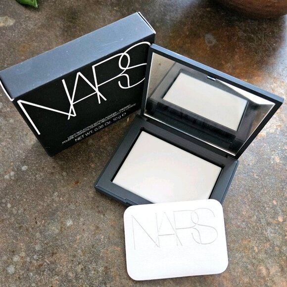 NARS Other - Nars TRANSLUCENT CRYSTAL Light Reflecting Setting Powder Pressed .35 OZ NIB!
